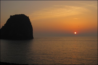 A beautiful sunset on Ulleungdo's North shore near Ddan Rock